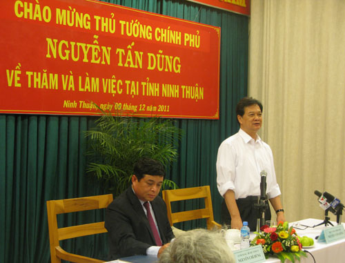 Thủ tướng Chính phủ Nguyễn Tấn Dũng làm việc với tỉnh Ninh Thuận